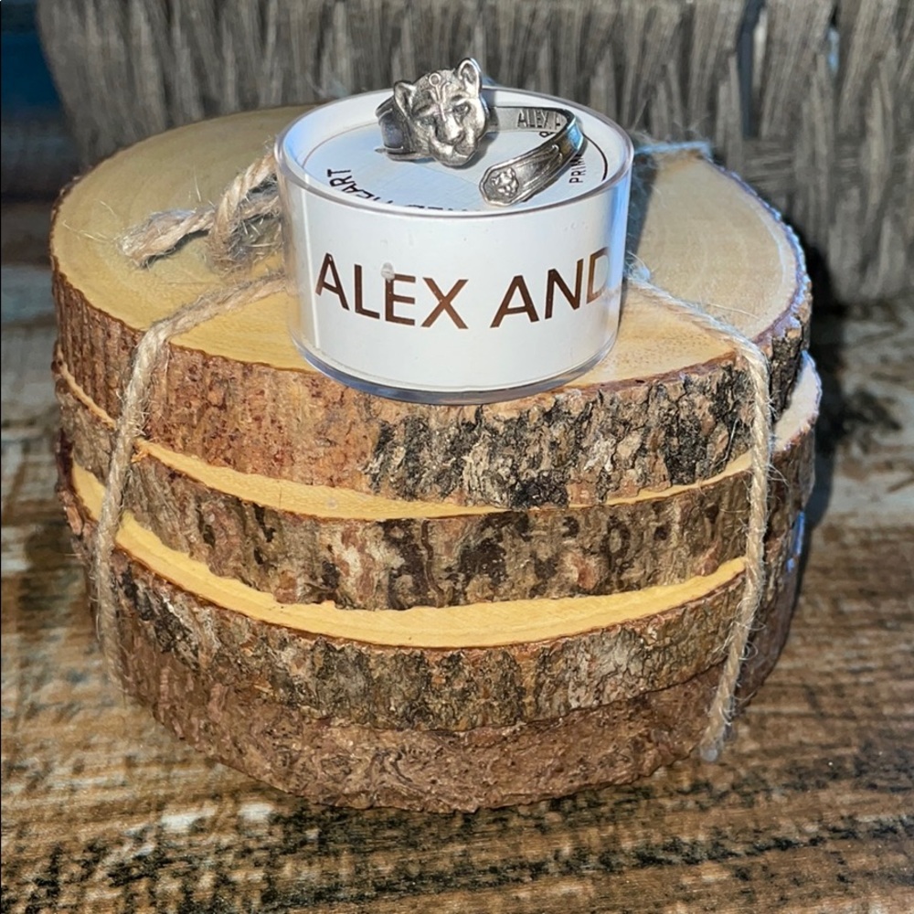 Silver “Wild Heart” ring.